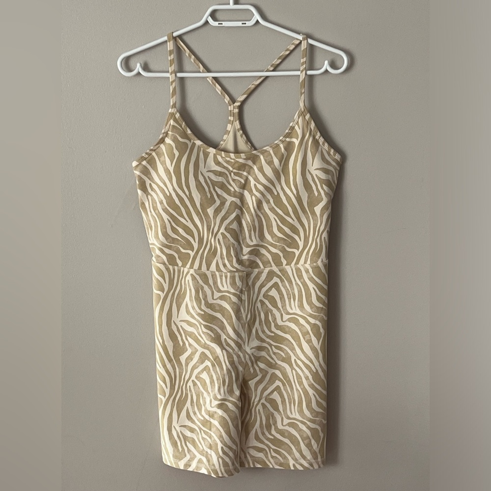 Women’s Old Navy PowerChill Racerback 🦓Bodysuit / Yoga Bodysuit